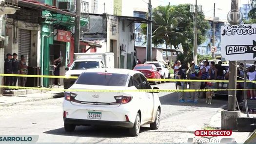 Hombre fue asesinado a disparos dentro de un auto en Patio Pinel