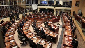 CD reitera advertencia de expulsión a diputados que no voten por Carrillo