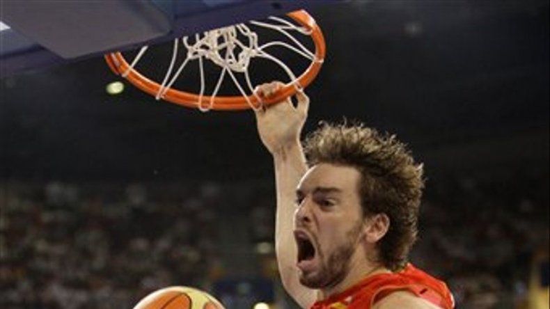 España dice que se fió demasiado contra China en básquet