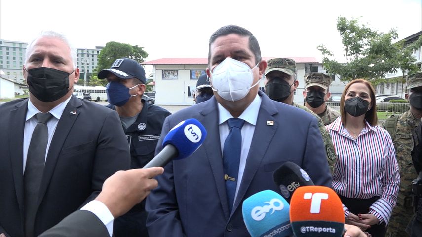 El titular del Minseg Juan Pino se refirió a las acciones que realizan para dar con la captura del segundo implicado en el homicidio del subdirector de Registro Público.