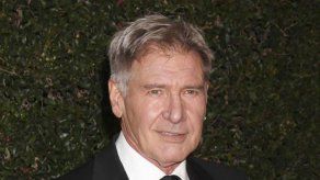 A Harrison Ford le niegan la entrada en un pub londinense