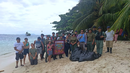 MiAmbiente impulsa jornada de limpieza y conservación en una playa de Cayo Zapatilla II.