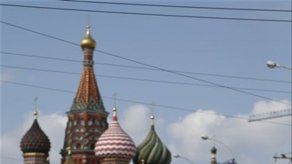 Kiplagat revalida título de maratón femenino