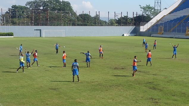 Honduras se declara lista para enfrentar a Panamá