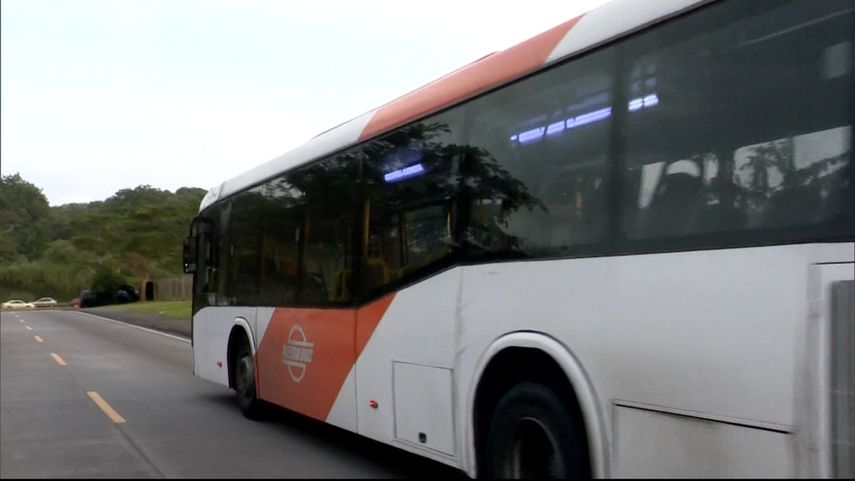 Metro Bus.