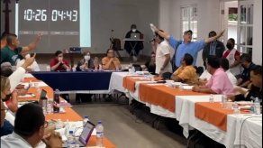 Luego de discusión Luego de discusión