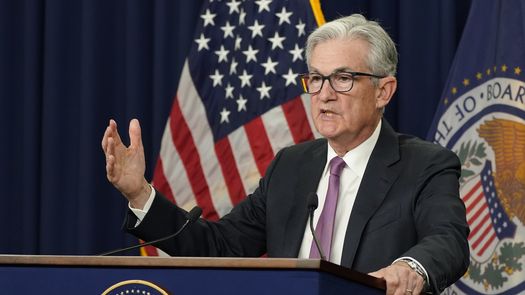 Powell dijo que el monto del aumento de la tasa de la Fed en su próxima reunión a finales de septiembre -ya sea medio o tres cuartos de punto porcentual- dependerá de los datos de inflación y empleo.