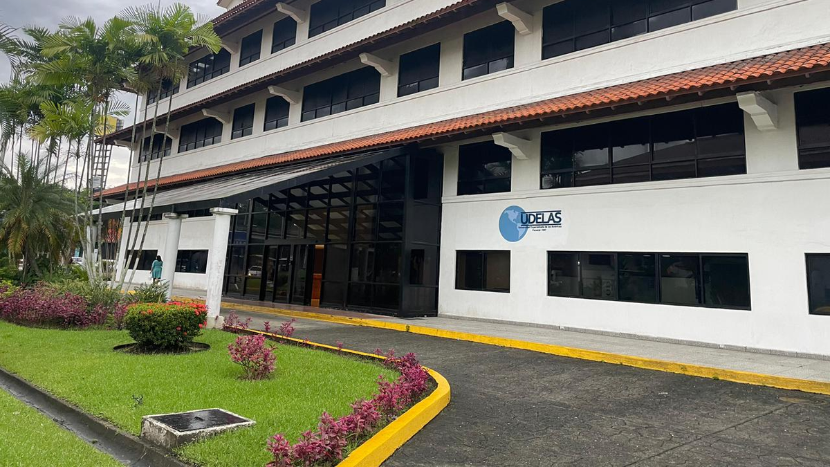 UDELAS fortalece atención integral en salud mental estudiantil