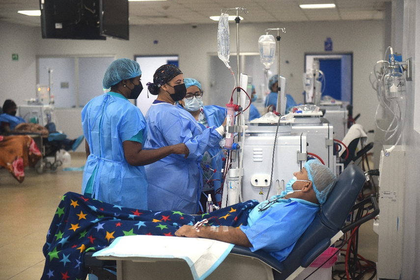 CSS traslada pacientes de hemodiálisis.