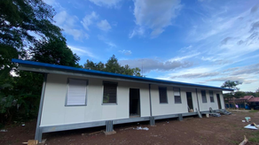 MEDUCA concluye instalación de escuelas modulares en la Comarca Ngäbe Buglé MEDUCA concluye instalación de escuelas modulares en la Comarca Ngäbe Buglé