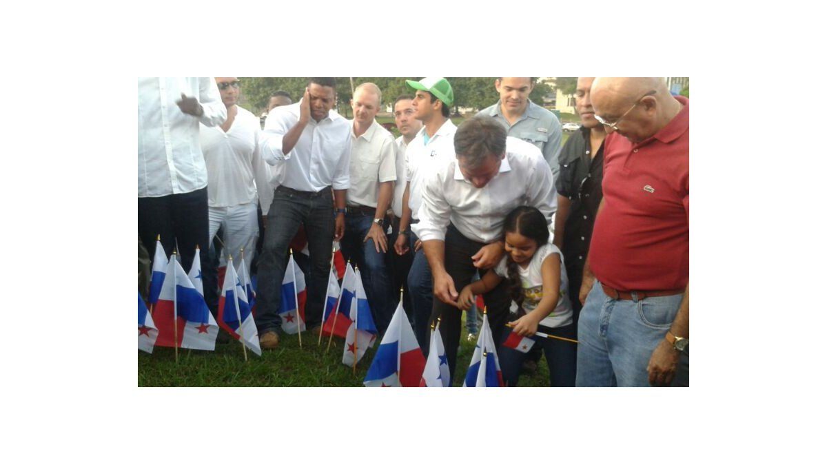 Navarro confirma que este domingo dará a conocer su compañero de fórmula