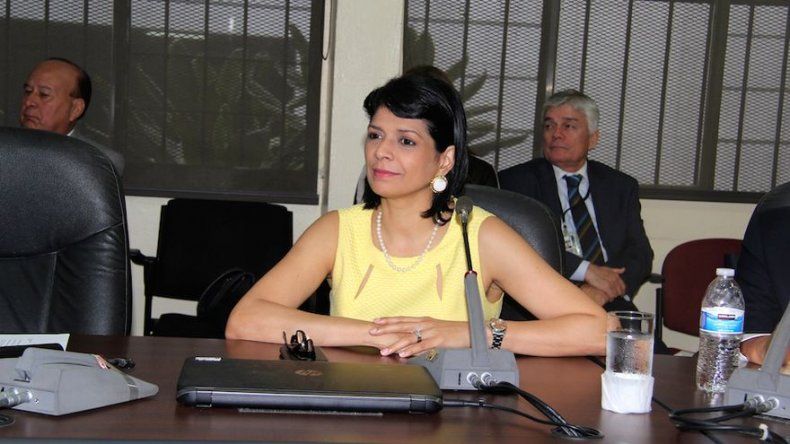 Maytín: Yo criticaba contratos directos no las contrataciones abreviadas