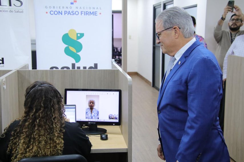 Médicos del MINSA realizan teleconsultas. Médicos del MINSA realizan teleconsultas.