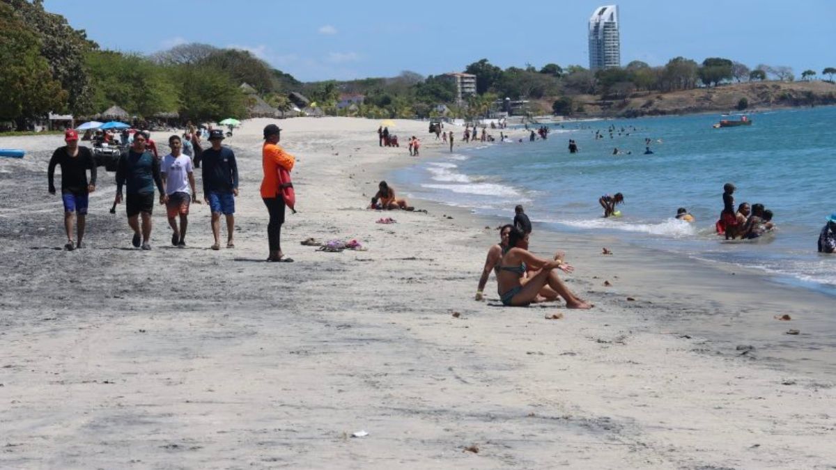 Panamá sancionará cierres de playas y caminos públicos