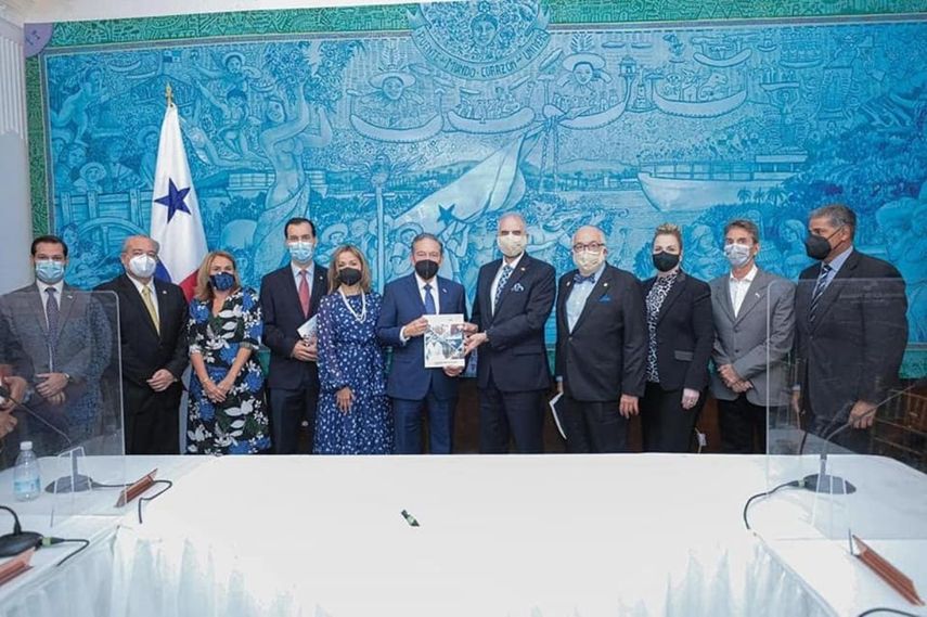 En abril el sector privado entregó al Gobierno las propuestas para la reactivación económica.