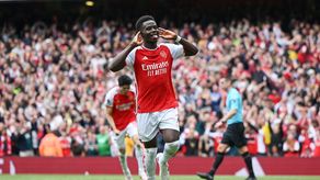Arsenal gana al Bournemouth y sigue líder en Premier League