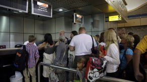 Rusia suspende vuelos hacia Egipto tras desastre aéreo