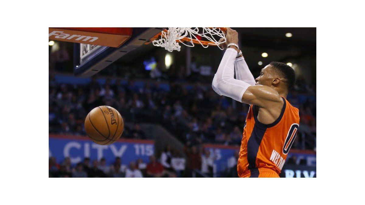 Westbrook propulsa triunfo de OKC con 42 puntos ante Blazers