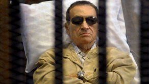 Fiscalía ordena retorno de ex presidente egipcio Mubarak a cárcel