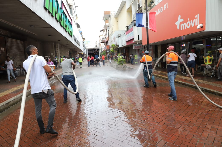 Limpieza por la Alcaldía de Panamá
