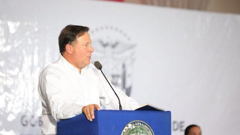 Varela realiza viaje personal para atender asuntos familiares