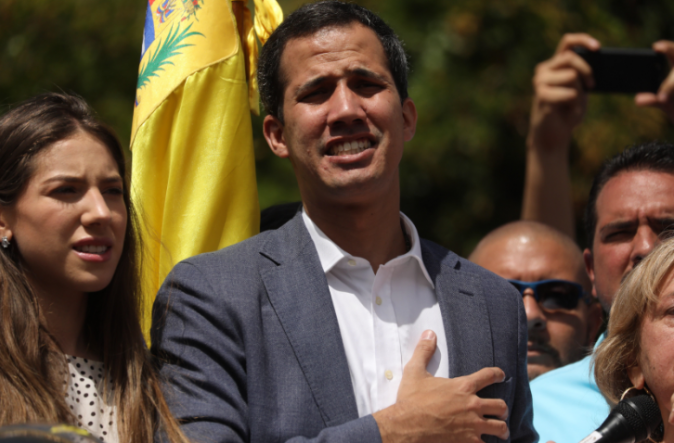 Guaidó reconoce conversaciones con funcionarios del gobierno de Maduro