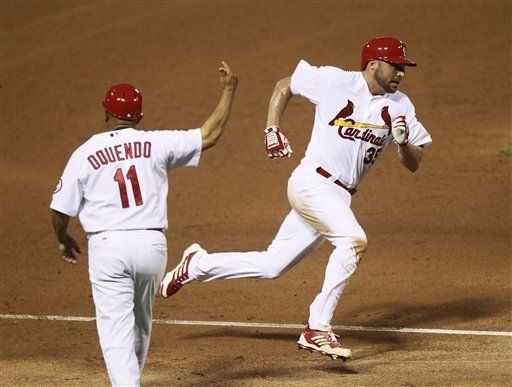 Westbrook y Cardenales derrotan 11-3 a Filis, Calicho de 4-1