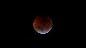 2x1: Eclipse total de Luna incluyó una superluna de sangre