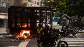Muere quemado un hombre en el oriente de Venezuela durante una manifestación