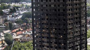 Policía de Londres considera cargos criminales por incendio