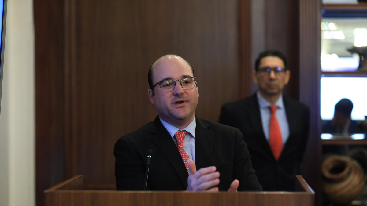 Director de la AIG, Adolfo Fábrega. Director de la AIG, Adolfo Fábrega.