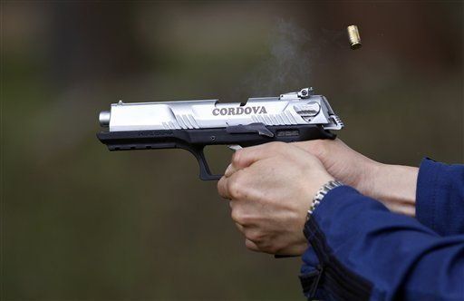 Colombia presenta su primera pistola