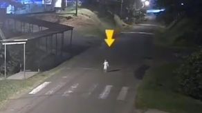 Cámaras captan a niña de 3 años sola en Arraiján