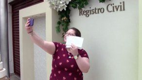 Dos parejas homosexuales se inscriben para contraer matrimonio en Ecuador