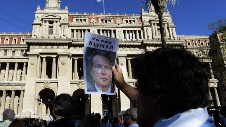 La Justicia argentina decide a partir de mañana si reabre denuncia de Nisman