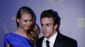 Vettel y Alonso recogieron sus trofeos en la gala de la FIA en Estambul