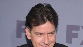El actor Charlie Sheen ya es abuelo