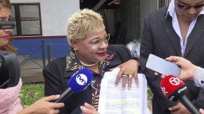 MP toma muestras de sangre para cotejo de ADN por crimen en hotel