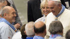 Cardenal conservador pierde cargo en el Vaticano Cardenal conservador pierde cargo en el Vaticano