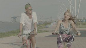 Estrena videoclip de La Bicicleta