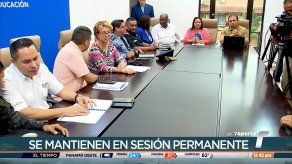 Comisión analiza realización de los desfiles patrios