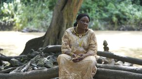 Las siervas de Osun, compuestas en su mayoría por mujeres de entre 30 y 60 años, viven en una hilera de apartamentos de una habitación al costado del palacio Osogbo.