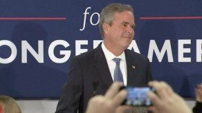 Jeb Bush se retira de las primarias republicanas