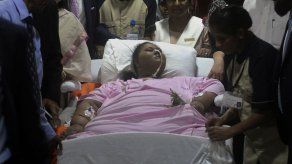 Egipcia que llegó a pesar 500 kilos es trasladada de India a Emiratos