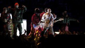 Diseñador de la camiseta de Timberlake en Super Bowl se enteró por casualidad