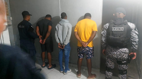 Sujetos aprehendidos por la Policía Nacional en Colón. Sujetos aprehendidos por la Policía Nacional en Colón.