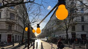 Para evitar las aglomeraciones durante las fiestas de final de año, el gobierno y las regiones también prohibieron los petardos y los fuegos artificiales.