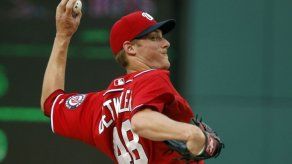 Soriano en roster de playoffs de Nacionales