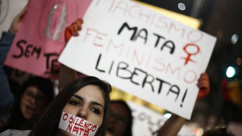 Brasil registra más de diez violaciones colectivas por día