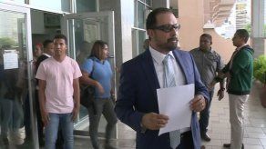 Barría entrega en Contraloría nota con los nombres de sus funcionarios en planilla 080